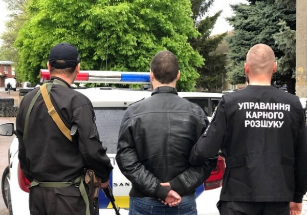 Житель Одесской области наживался на волонтерах, искавших горючее и военное снаряжение