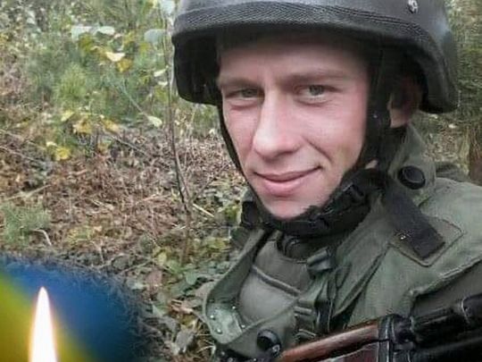 «Для рідних увесь світ затьмарило страшне горе»: на Вінниччині попрощались із захисником, в якого залишився однорічний син