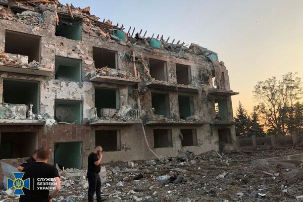 Число жертв ракетного удара по Сергеевке возросло до 19 человек: СБУ начала расследование 