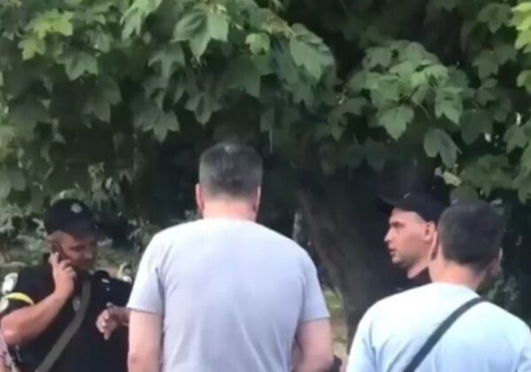 Запрещал музыканту петь на украинском языке: в Одессе задержали любителя "русского мира" Запрещал музыканту петь на украинском языке: в Одессе задержали любителя "русского мира"
