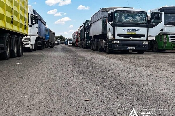 В Одесской области появятся электронные очереди и онлайн-коммуникация с водителями фур
