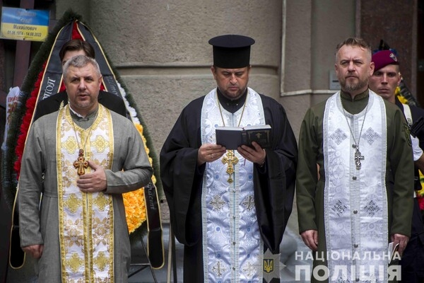 В Одессе простились с полицейским, который погиб на фронте 