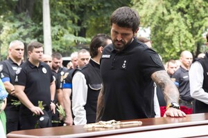 В Одессе простились с полицейским, который погиб на фронте 