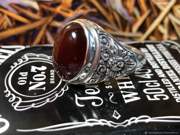 Серебряный перстень – элегантный и статусный аксессуар