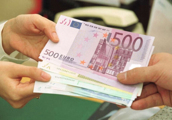 Курс валют в Украине 25 сентября 2022: сколько стоит доллар и евро