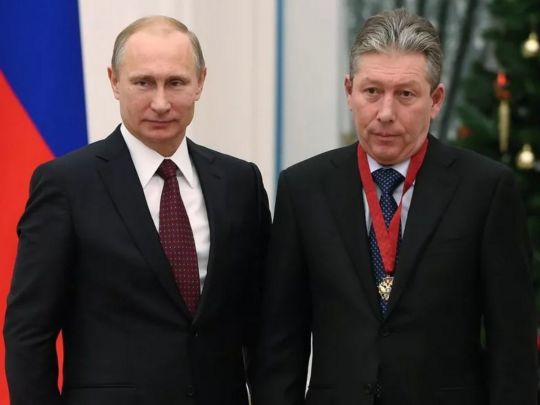 Викинувся з 6-го поверху: у москві знайдено мертвим голову ради директорів «Лукойла»
