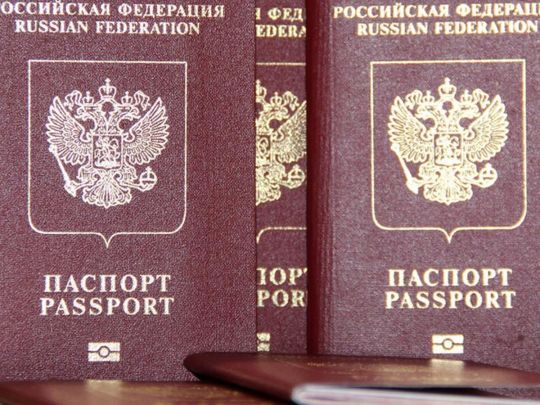 «Взялися за кожного росіянина»: чому посилення візового режиму для росіян в Європі — це важливо