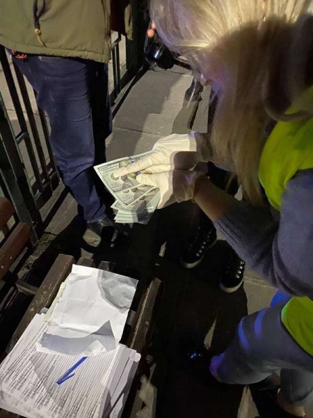 «Волонтером» можна було стати за 5 тис. доларів: у Києві перекрили канал з переправки «уклоністів» за кордон