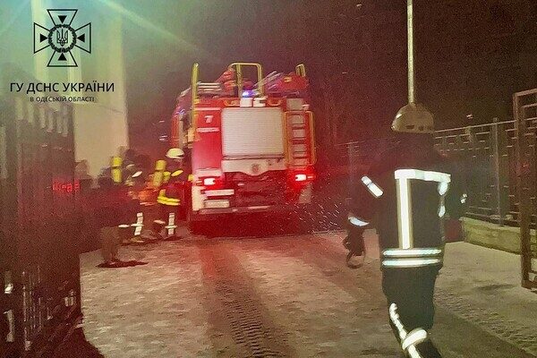Готовила еду на газовой плите: в Одесской области во время пожара погибла женщина