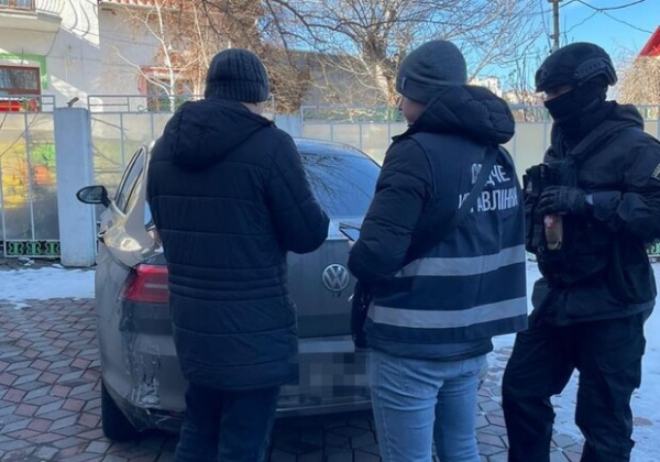 В Одессе группа дельцов изготовляла документы "уклонистам" для побега через госграницу