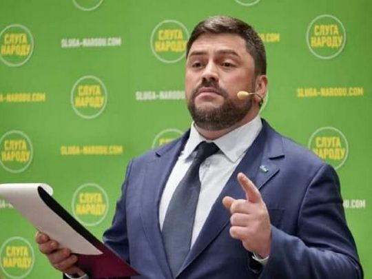 Затриманого за хабар у 1,26 млн грн депутата Трубіцина досі не виключили з фракції «Слуга народу» у Київраді, — ЦПК