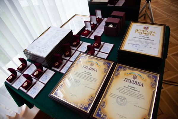 Баскетбол. Керівники області та міста привітали одеські баскетбольні команди із медалями чемпіонату України