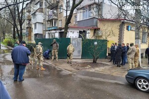 Одессит достроил себе незаконную лоджию