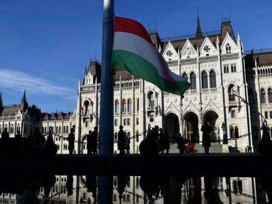 Угорщина заблокувала сотні мільйонів євро військової допомоги Україні