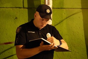 Расчленил и разбросал части тела в мусорных баках: в Одессе задержали подозреваемого в убийстве матери