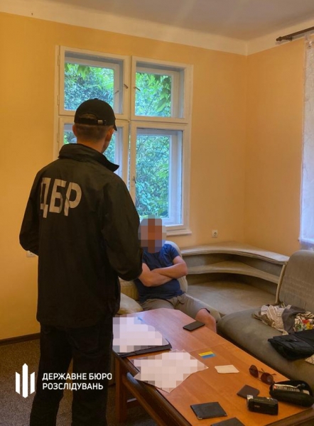 Керівництво Бердянської колонії тортурами вибивало гроші із ув'язнених, — ДБР (фото, відео)