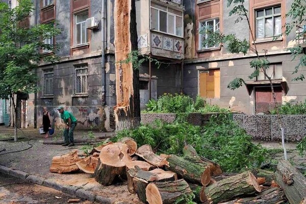 В Одессе из-за непогоды затопило Пересыпский район: пришлось спасать людей
