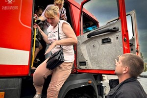 В Одессе из-за непогоды затопило Пересыпский район: пришлось спасать людей