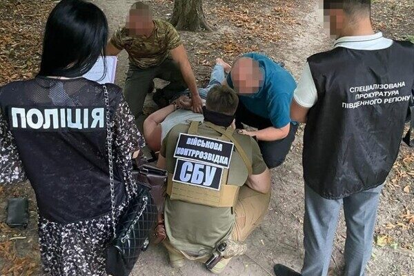 Одессит сговорился с должностными лицами ТЦК и "отмазывал" мужчин за 8000 долларов