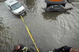 В Одессе из-за непогоды затопило Пересыпский район: пришлось спасать людей