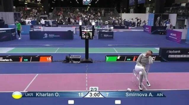 Олімпійську чемпіонку Харлан зі&nbsp;скандалом вигнали з&nbsp;чемпіонату світу за&nbsp;відмову потиснути руку росіянці (фото, відео)