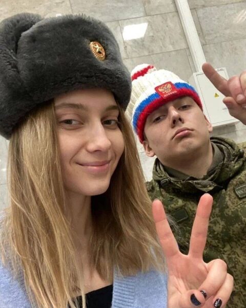 Олімпійську чемпіонку Харлан зі&nbsp;скандалом вигнали з&nbsp;чемпіонату світу за&nbsp;відмову потиснути руку росіянці (фото, відео)