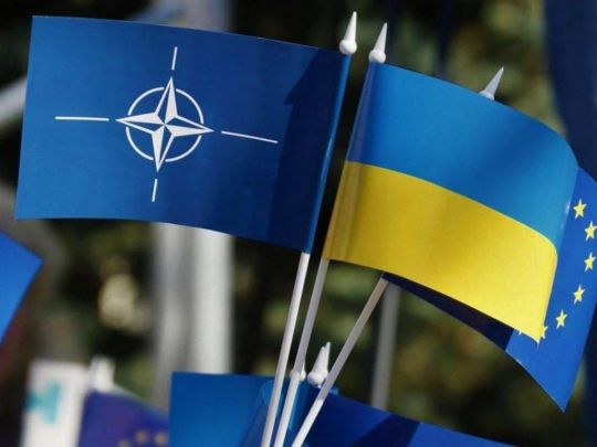 «Уникають будь-яких різких рухів»: Сергій Рахманін пояснив логіку НАТО щодо підтримки України