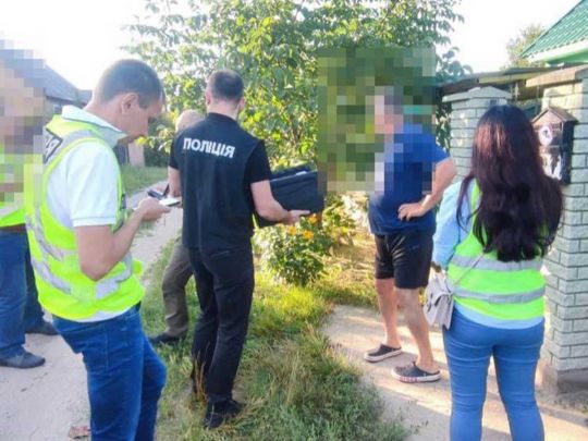 Обіцяла за 150 тисяч «визволити з полону» родича: в Києві поліція викрила шахрайку