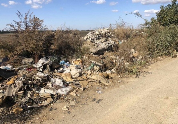 Возле одного из ЖК Одессы обнаружили незаконную свалку