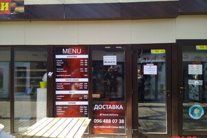 В Одессе сняли вывески на русском языке