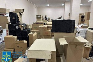 В пригороде Одессы нашли подземные хранилища с контрафактными сигаретами на 89 миллионов