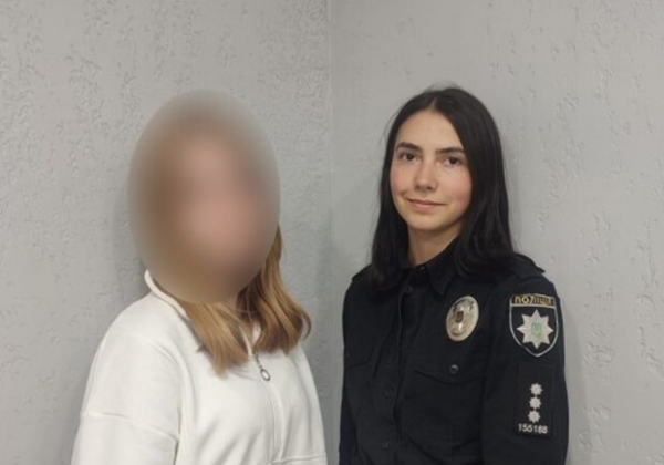 В Одесской области 13-летняя девушка украла у родителей 23 тысячи долларов и уехала с парнем за границу