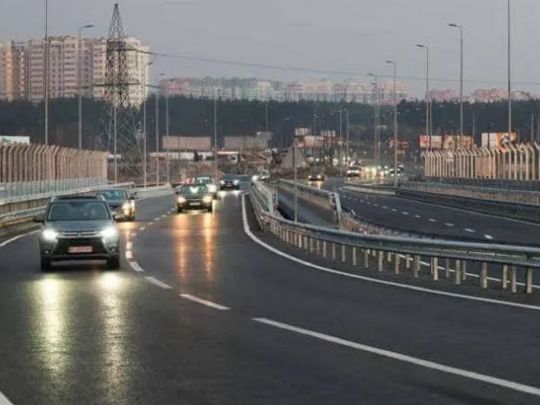 Під Києвом відкрили відновлений міст, який став символом російського вторгнення (фото)