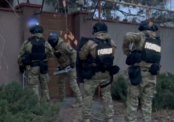В Одессе поймали псевдоволонтеров, которые обманули людей на более чем 130 тысяч В Одессе поймали псевдоволонтеров, которые обманули людей на более чем 130 тысяч