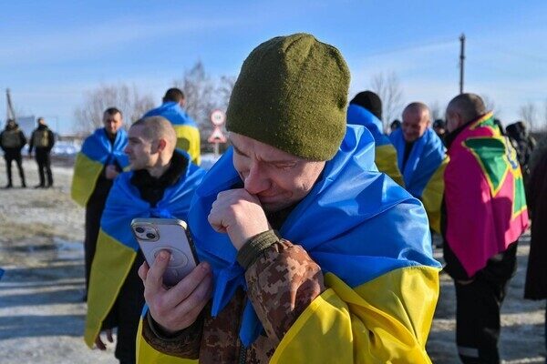 Из российского плена вернулись домой восемь пограничников из Одесской области Из российского плена вернулись домой восемь пограничников из Одесской области