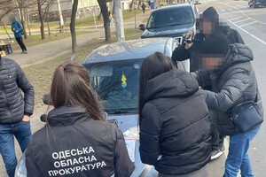 Чиновник коммунального учреждения Одесского горсовета  собирал "дань" с торговцев