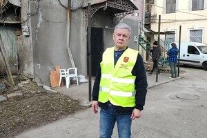 Из-за ночной атаки в Одессе пострадали пять домов: подробности (фото)
