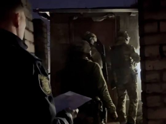 Готували вбивство поліцейського та депутата: на Полтавщині затримали членів банди