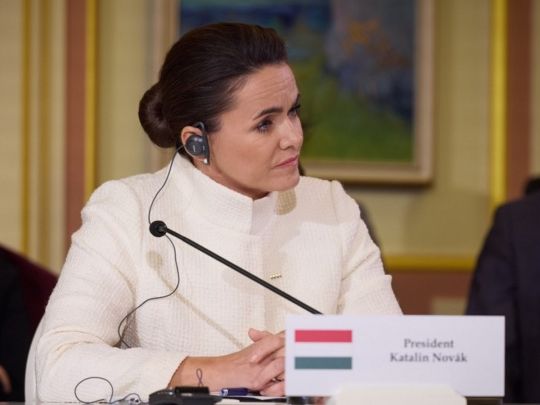 «Я прошу вибачення»: президентка Угорщини подала у відставку