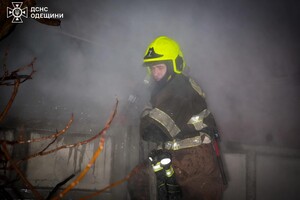 Масштабный пожар на СТО в Одессе: стала известна причина