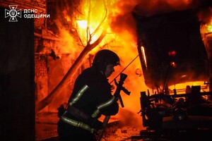 Масштабный пожар на СТО в Одессе: стала известна причина