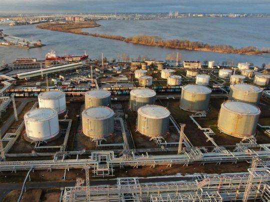 Безпілотник із 20 кілограмами вибухівки впав на території нафтового терміналу в петербурзі, — ЗМІ