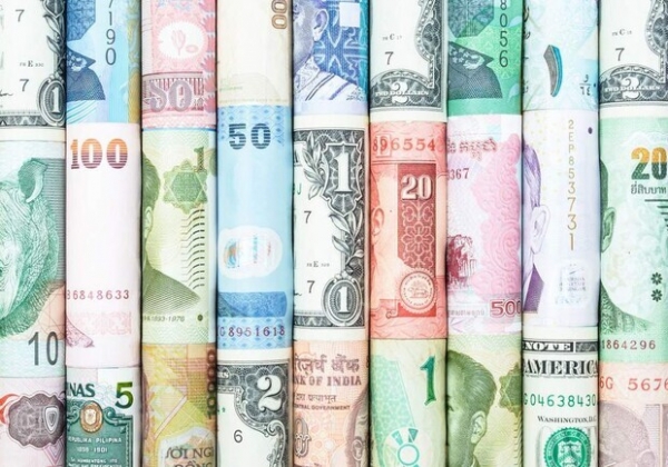 Курс валют в Украине 17 марта 2024: сколько стоит доллар и евро