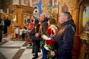 Приехал спасать людей: Одесса простилась с фельдшером, погибшим от российской ракеты 15 марта Приехал спасать людей: Одесса простилась с фельдшером, погибшим от российской ракеты 15 марта