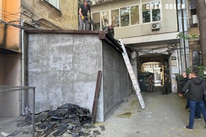 Нахалстрой на Екатерининской на 200-летнем памятнике архитектуры снесли 