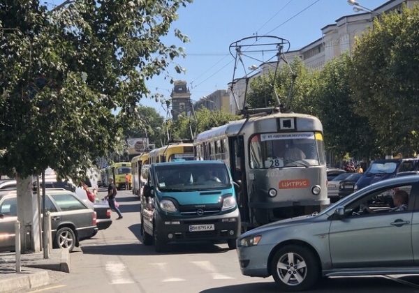 Автохамы на дорогах Одессы: депутат горсовета рассказал, что может помешать борьбе с нарушителями ПДД