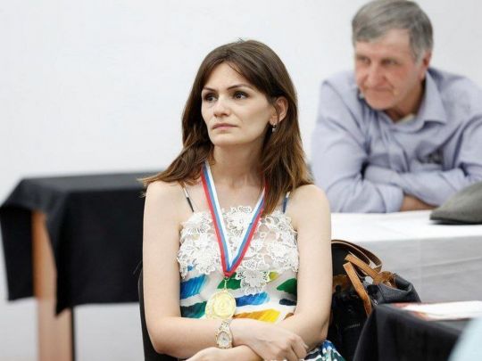 У росії шахістка-чемпіонка отруїла суперницю: момент злочину потрапив на відео