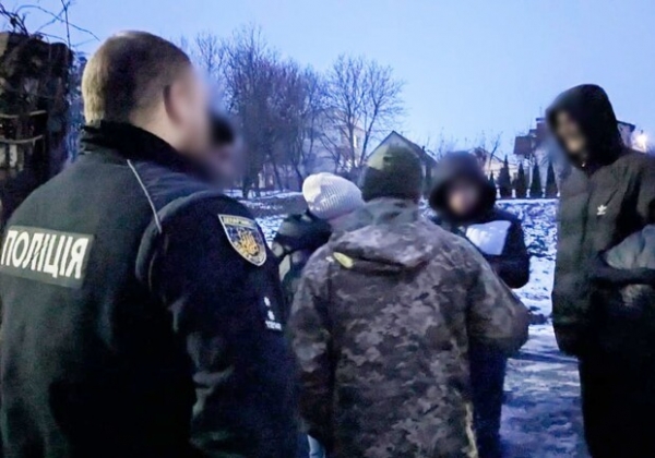 Незаконное пересечение границы: полиция проводит масштабные обыски