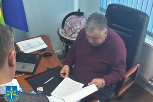 Вымогал у предпринимателя 12 тысяч долларов: в Одесской области главу поселкового совета разоблачили во взяточничестве