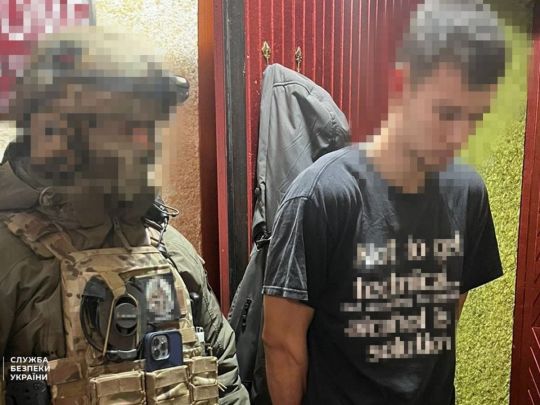 Залягли «на дно» та чекали на винагороду від окупантів: поліція та СБУ розшукали підривників ТЦК у Павлограді (фото, відео)